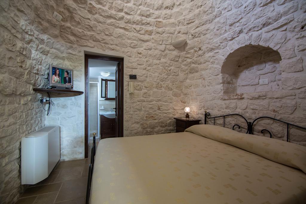Bed And Breakfast Trulli San Leonardo Alberobello Room photo